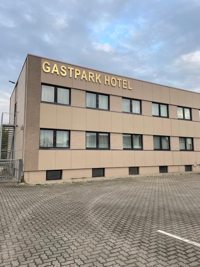 Gastpark Hotel Manching Ngoại thất bức ảnh