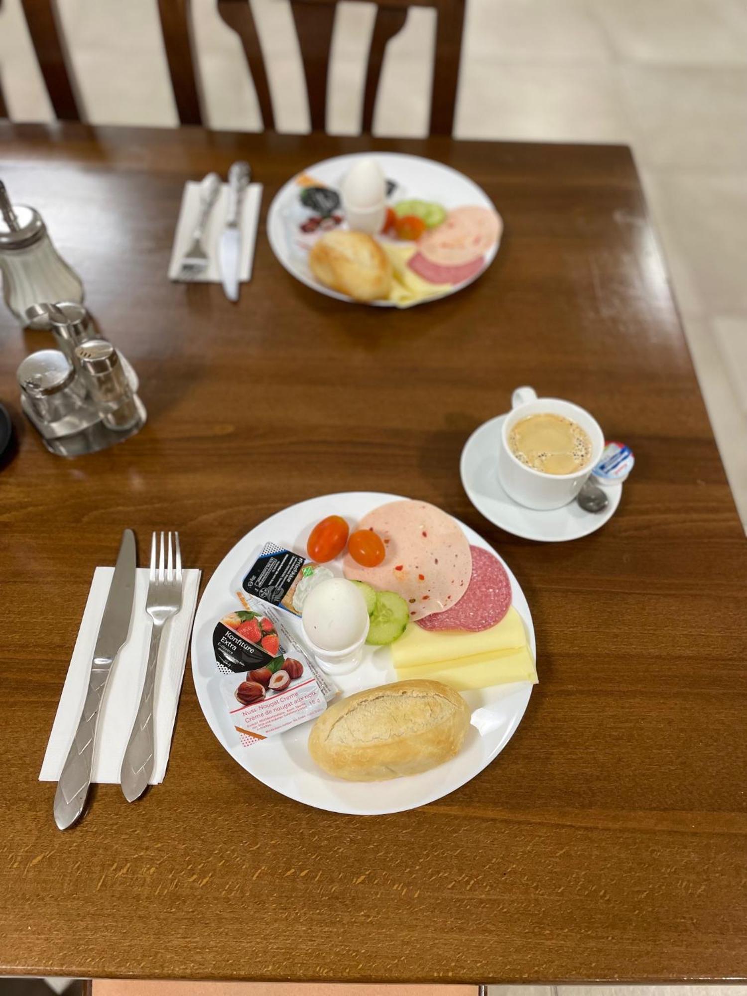Gastpark Hotel Manching Ngoại thất bức ảnh