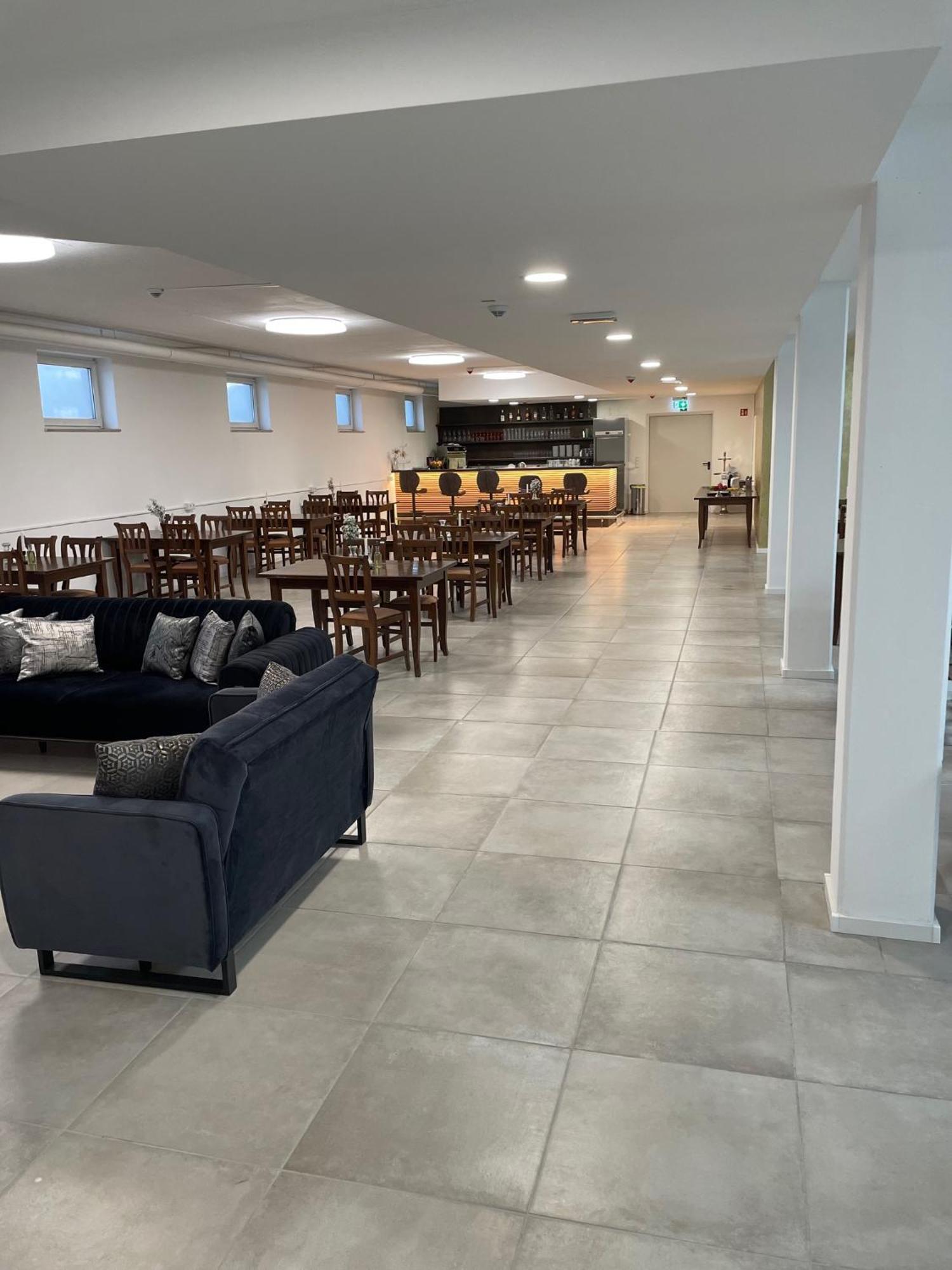 Gastpark Hotel Manching Ngoại thất bức ảnh