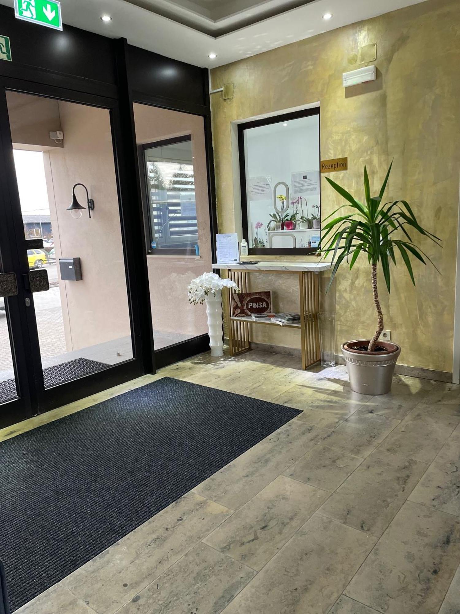 Gastpark Hotel Manching Ngoại thất bức ảnh